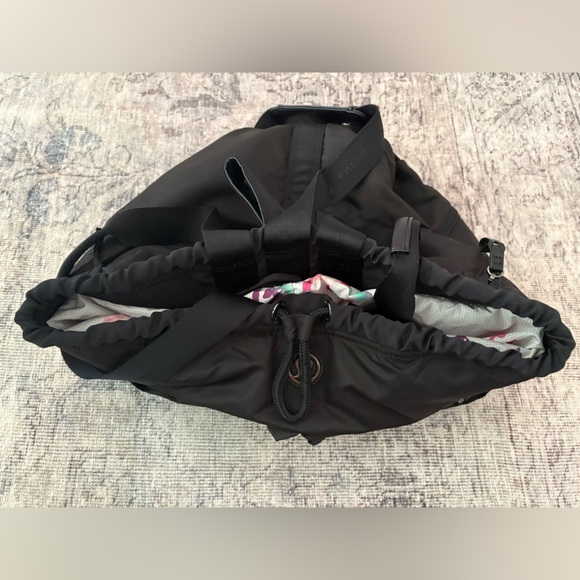 Lululemon athletic drawstring black nylon bag - Picture 5 of 7